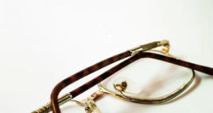 ótica fecha as portas