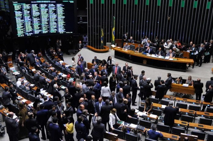 CAMARA DOS DEPUTADOS Criação de banco de dados público de agressores de mulheres é aprovado pela Câmara