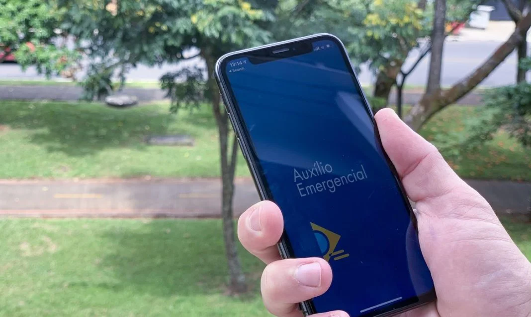 auxilio emergencial