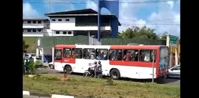 ONIBUS DESGOVERNADO