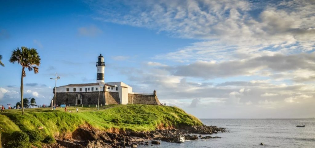 Imagem: O Farol da Barra.