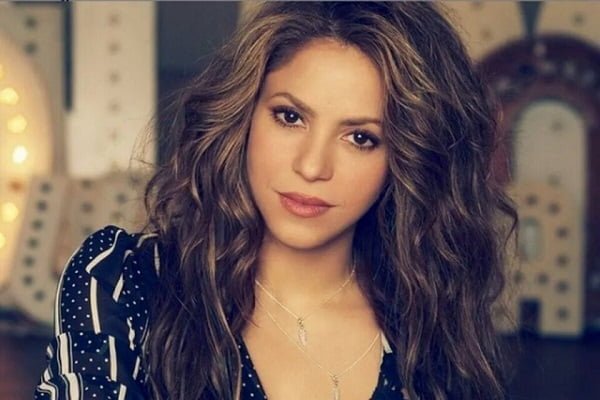 98cae677-shakira