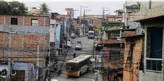 Imagem: Rua do bairro Rio Sena no Subúrbio Ferroviário de Salvador.