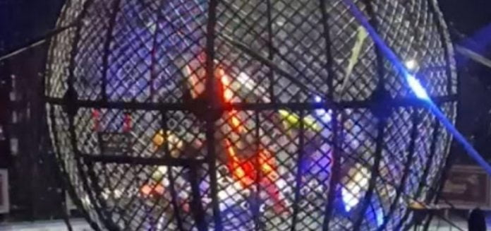 128289,motociclistas-se-chocam-durante-apresentacao-em-globo-da-morte-de-circo-em-itabuna-3