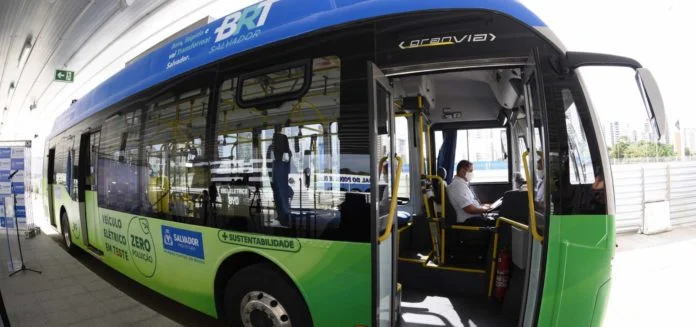 128858,brt-comeca-a-circular-em-salvador-3