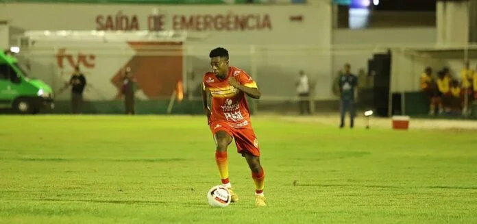 132479,vitoria-toma-virada-perde-por-3x1-e-se-complica-no-campeonato-baiano-3