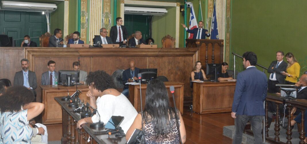 135295,votacao-de-projeto-dos-taxistas-e-adiada-pela-camara-de-salvador-apos-relator-adoecer-3