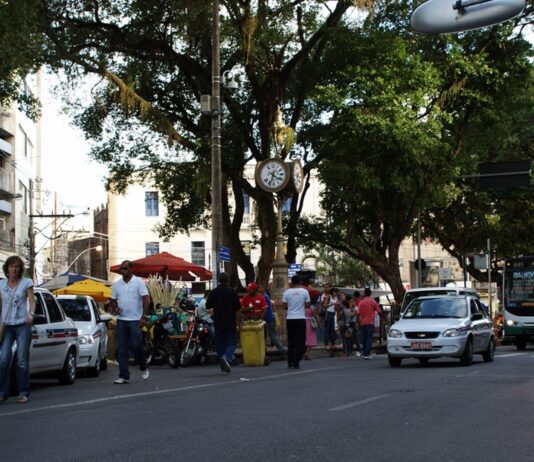 Relógio de São Pedro volta a operar no Centro de Salvador