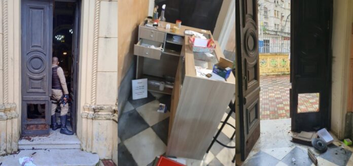 136303,criminosos-arrombam-igreja-em-salvador-e-furtam-objetos-em-prata-e-hostias-3