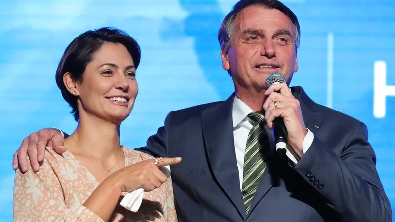 policia-federal-apreende-celulares-de-bolsonaro-e-michelle-saiba-detalhes_widelg