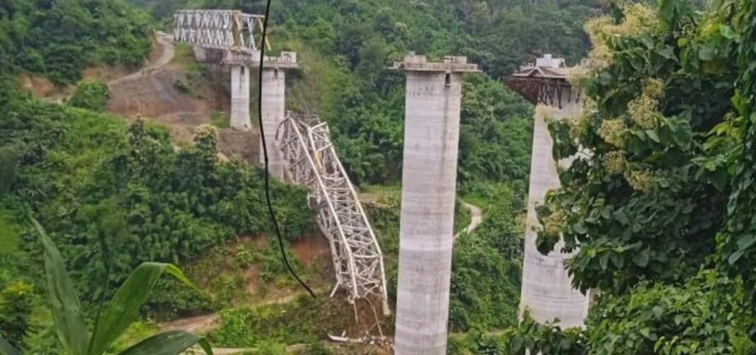 140177,ponte-ferroviaria-em-construcao-desaba-na-india-e-mata-26-trabalhadores-3