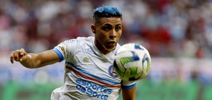 142172,jacare-e-cortado-de-lista-do-bahia-para-jogo-contra-inter-apos-ser-flagrado-em-festa-de-blogueiro-3