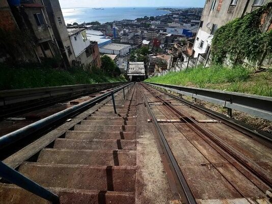 Transporte: Plano Inclinado Gonçalves e do Elevador do Taboão têm funcionamento ampliado