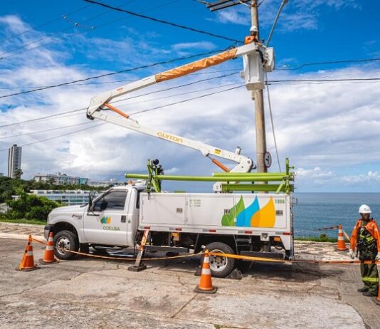 Ao menos 30 bairros de Salvador registram falta de energia elétrica