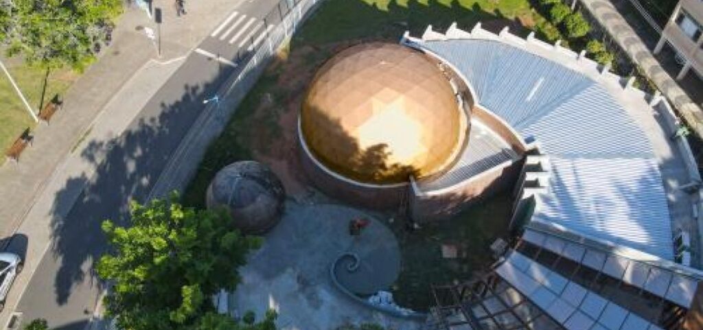 Primeiro planetário de Salvador.