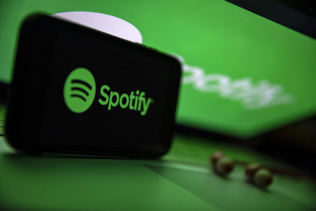Spotify versão com clipes completos.