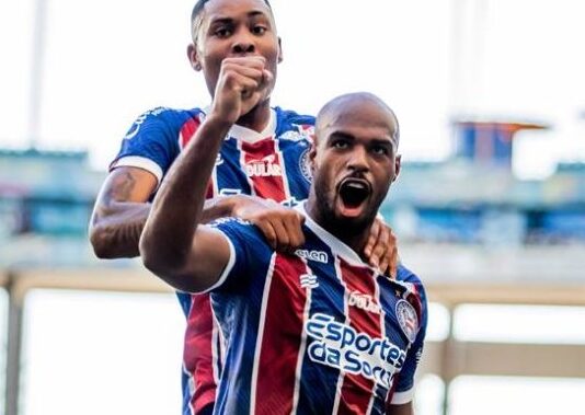 Bahia derrota o Náutico e avança na Copa do Nordeste.