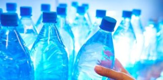 Distribuição de água em shows segue sendo obrigatória.