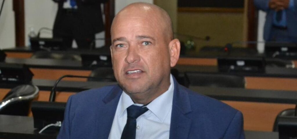 PF prende esposa de deputado baiano.