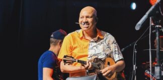 Aos 51 anos, morre Anderson Leonardo, vocalista do grupo Molejo.