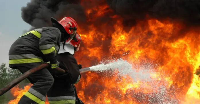 equipamentos-contra-incendio-funcionamento-de-um-incendio-2386 Cabula: 4 veículos pegaram fogo na madrugada
