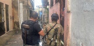 Quatro pessoas são presas em Salvador por tráfico de drogas