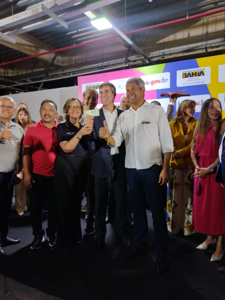 Bahia inicia agendamento para emissão da Carteira Nacional de Identidade; documento substitui o RG
