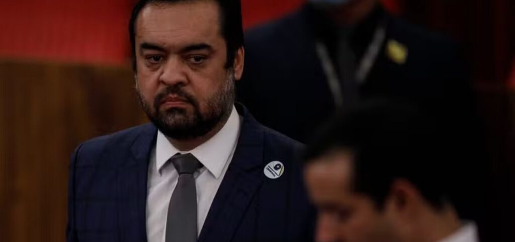 Defesa de Cláudio Castro pede afastamento de delegado da PF que indiciou o governador do RJ