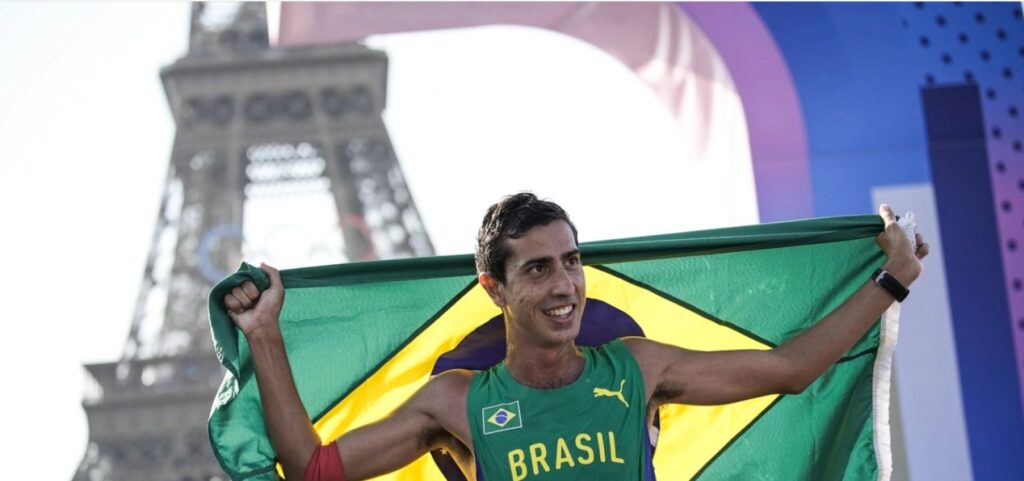 Medalha de Prata inédita: Caio Bonfim ganha pódio na marcha atlética