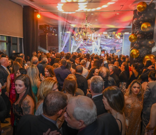 O baile do ano: Festa que celebrou as sete décadas do Wish Hotel da Bahia e os 18 anos da Oquei Entretenimento marcou Salvador