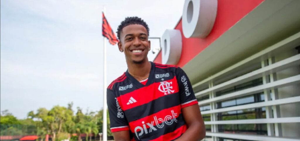 Racismo: Jogador do Flamengo é alvo de ofensas em partida contra o grêmio