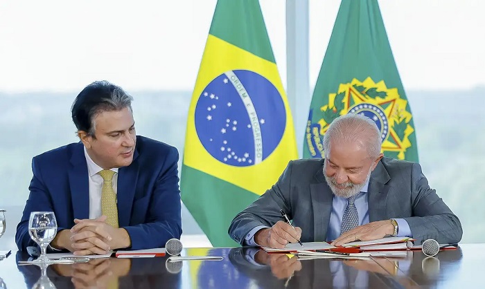 Lula assina decreto