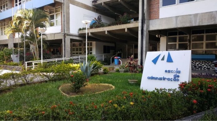 Escola Administração