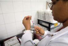 Secretaria da Saúde de Salvador destaca importância da vacinação antes do Carnaval